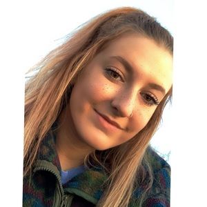 Meet your Posher, Aly